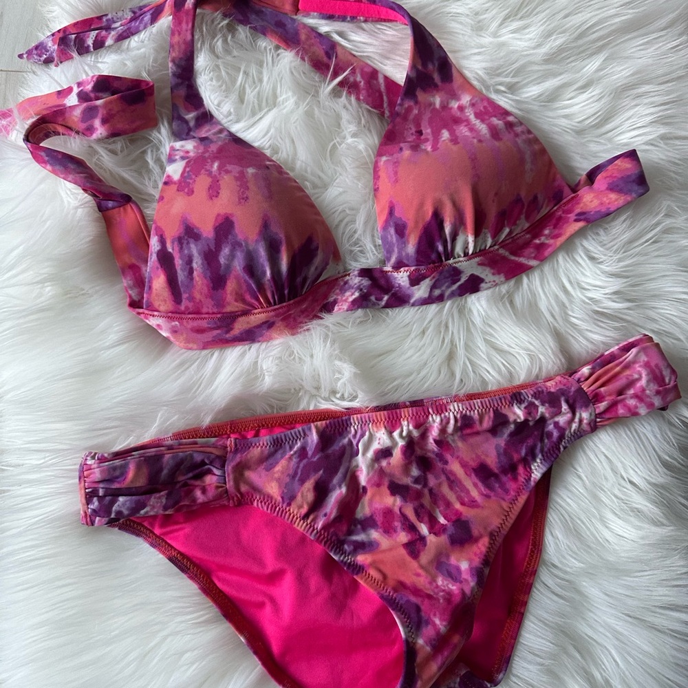 Sz m Victoria's Secret Pink and Purple Feathered Bikini